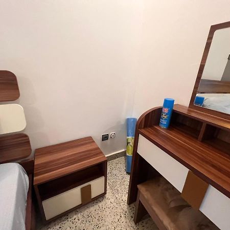 Smb-Gn Residence Lambandji - Electricite Et Wifi H24 Конакри Экстерьер фото