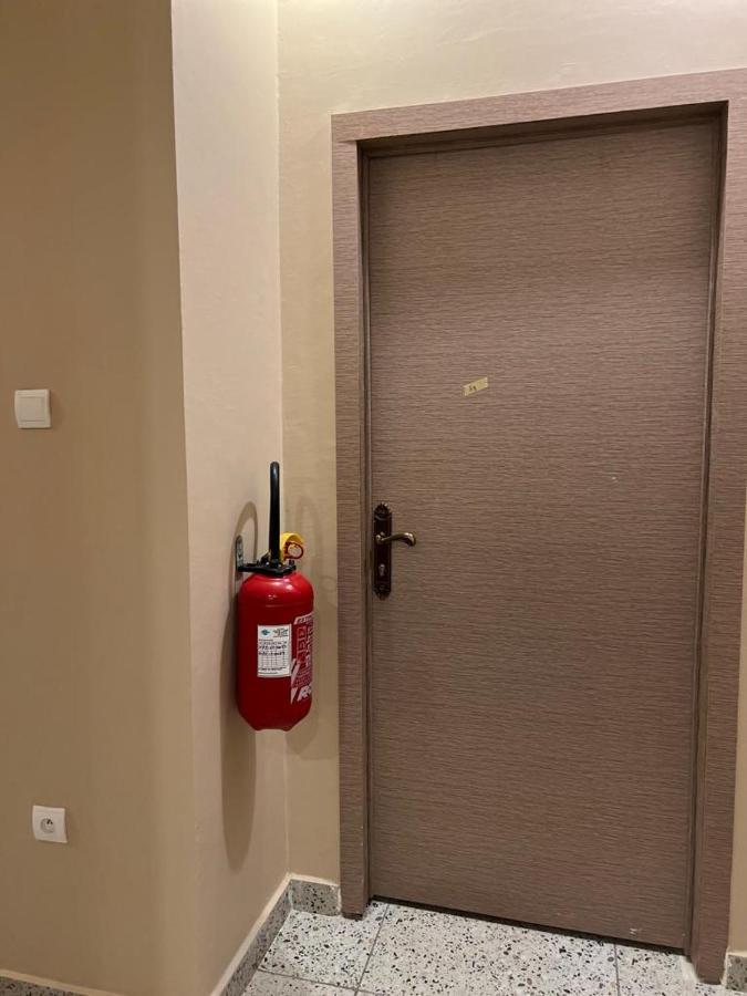 Smb-Gn Residence Lambandji - Electricite Et Wifi H24 Конакри Экстерьер фото