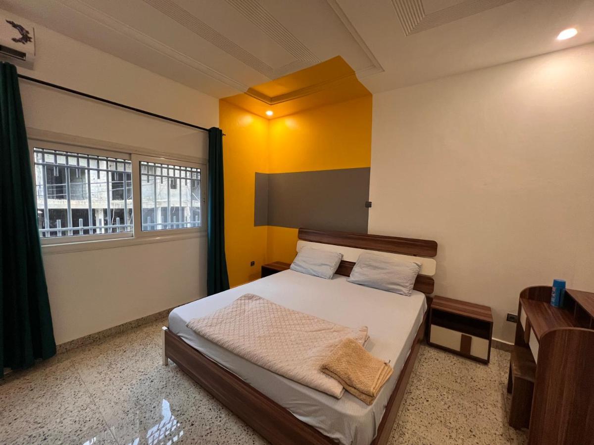 Smb-Gn Residence Lambandji - Electricite Et Wifi H24 Конакри Экстерьер фото