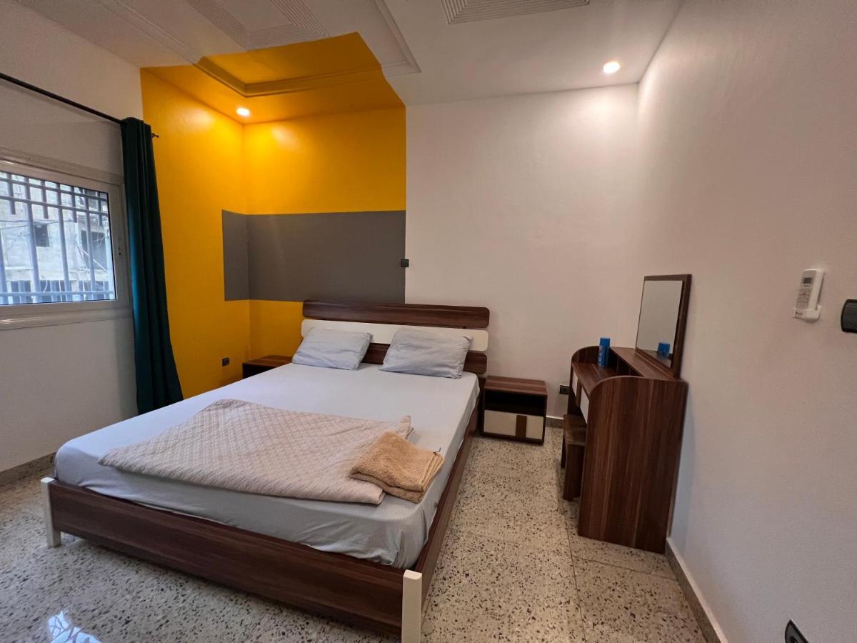 Smb-Gn Residence Lambandji - Electricite Et Wifi H24 Конакри Экстерьер фото